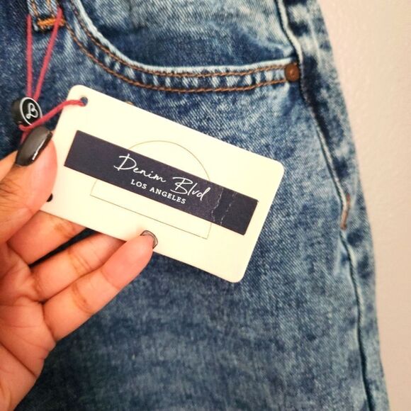 90s Fit Straight fit Denim Rip Jeans - Dark Wash - Picture 3 of 7